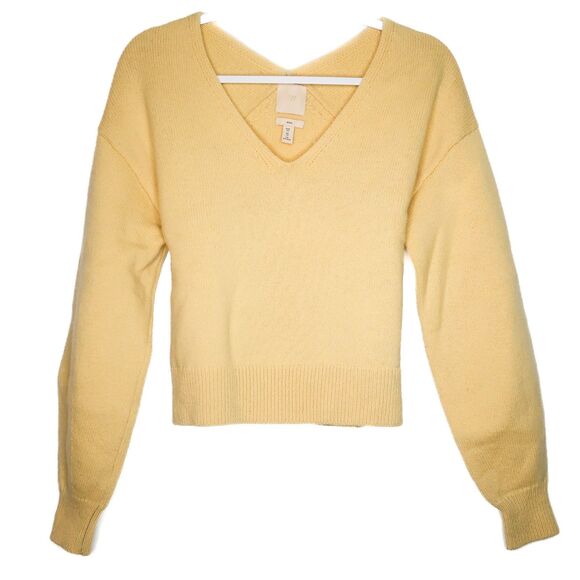 H&M Womens Knit Wool Sweater Size XS Cropped Boxy V-neck Winter‎ Casual - Picture 1 of 8